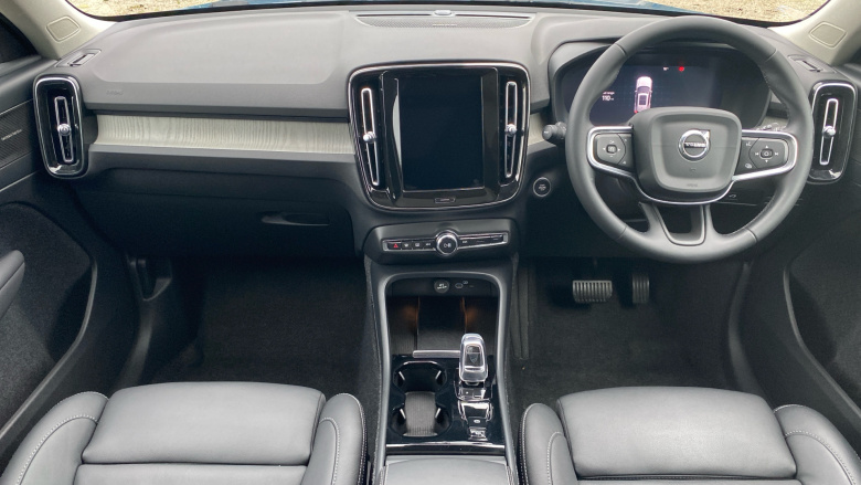 Volvo XC40 2.0 B4P Ultra Dark 5dr Auto Petrol Estate